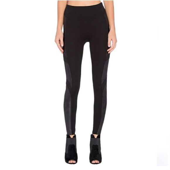 Spanx Faux Leather Moto Leggings High Waisted Ponte‎ Seamless Knit 7/8 Pant - Picture 1 of 10